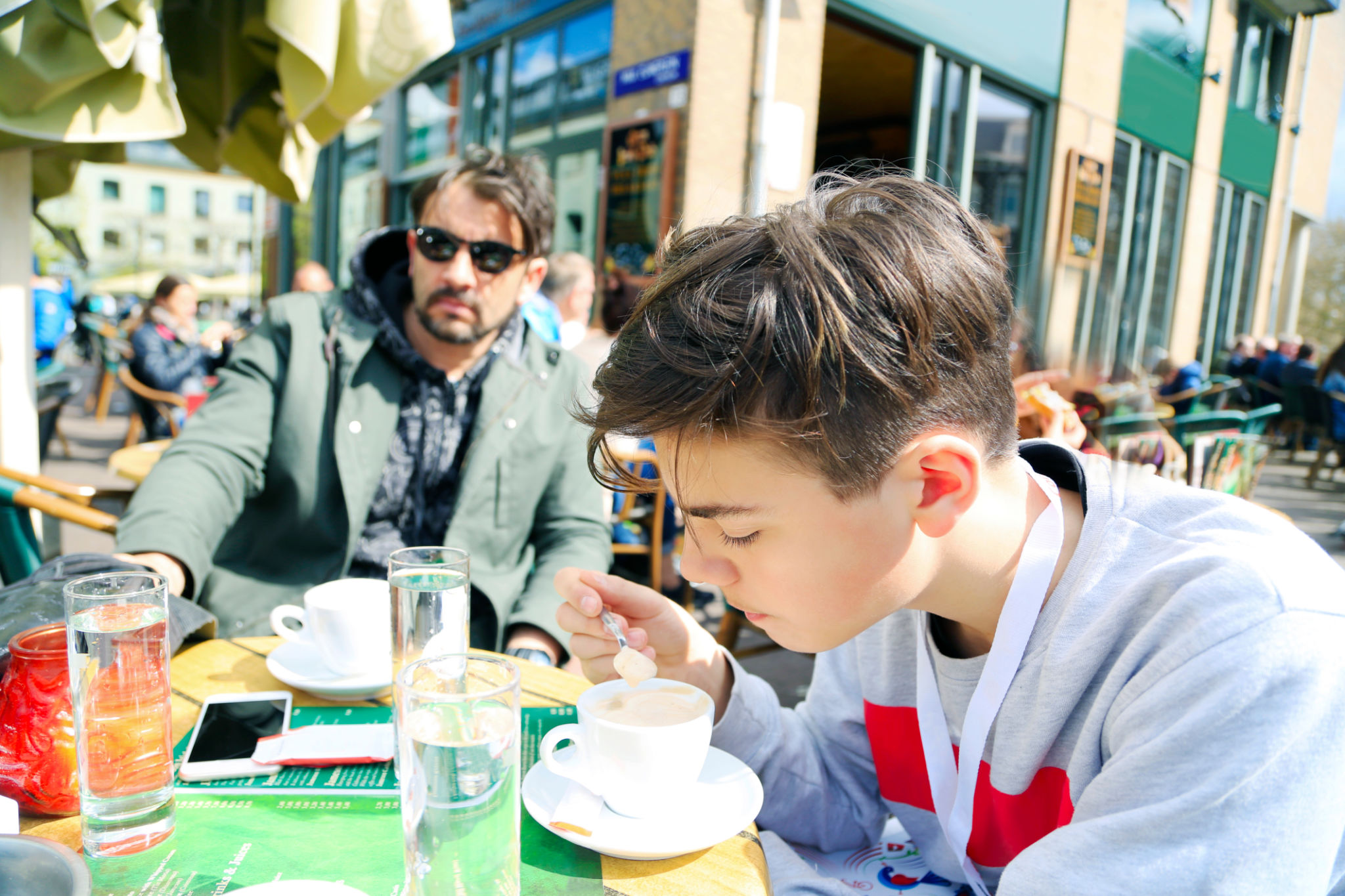 family dining Amsterdam