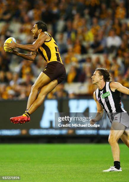 Cyril Rioli of the Hawks marks the ball during the round one AFL match between the Hawthorn Hawks and the Collingwood Magpies at Melbourne Cricket...