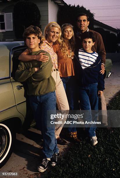 The Family Car" 11/21/89 Jason Hervey, Alley Mills, Olivia d'Abo, Dan Lauria, Fred Savage