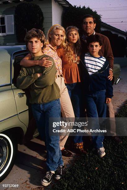 The Family Car" 11/21/89 Jason Hervey, Alley Mills, Olivia d'Abo, Dan Lauria, Fred Savage