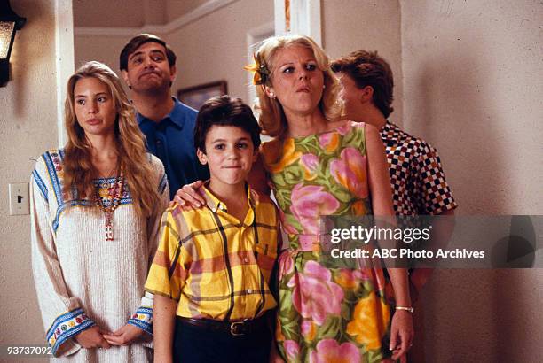 How I'm Spending My Summer Vacation" 5/16/89 Olivia d'Abo, Dan Lauria, Fred Savage, Alley Mills, Jason Hervey