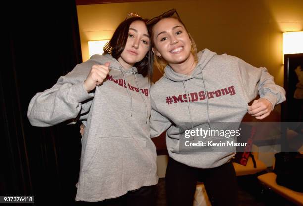 Noah Cyrus and Miley Cyrus attend March For Our Lives on March 24, 2018 in Washington, DC.