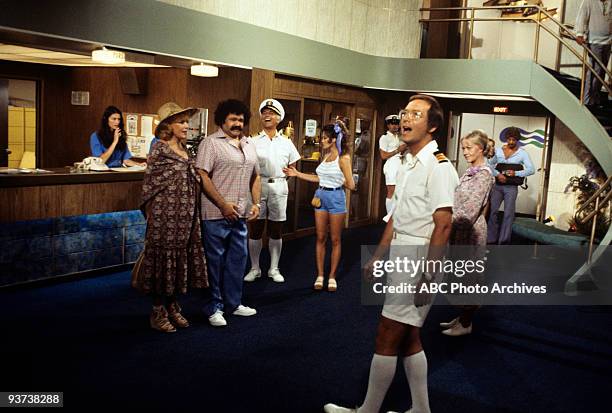 Marooned" 9/16/78 Edie Adams, Avery Schreiber, Gavin MacLeod, Barbi Benton, Bernie Kopell, Extras