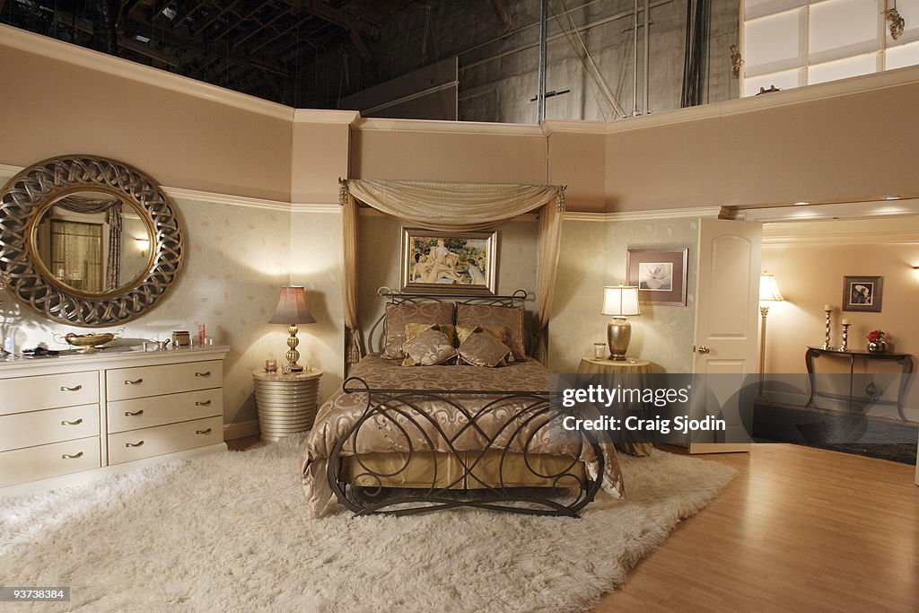 HOUSEWIVES - Interior shots News Photo - Getty Images