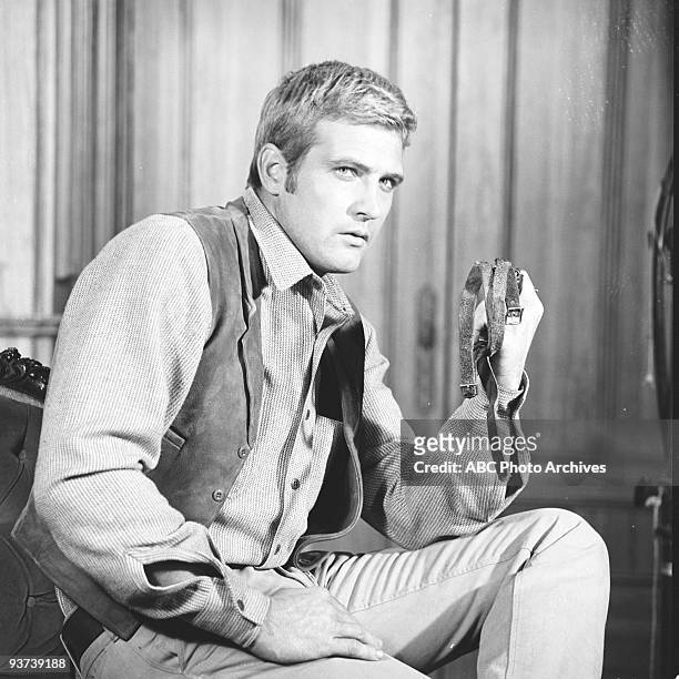 3,038 Lee Majors Photos and Premium High Res Pictures - Getty Images