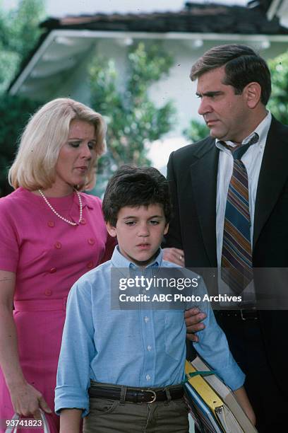 Pilot" 1/31/88 Alley Mills, Fred Savage, Dan Lauria