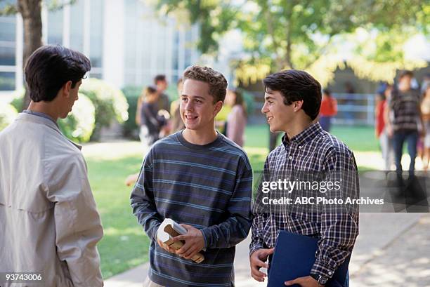 Homecoming" 9/23/92 Josh Saviano, Extra, Fred Savage