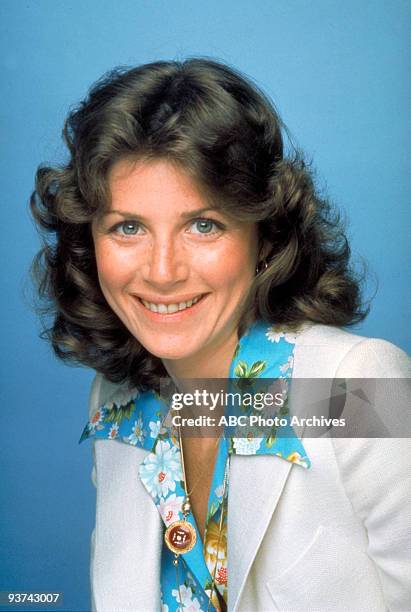 Pilot - Season One - 9/9/75, Marcia Strassman played Julie Kotter, the understanding wife of a Brooklyn high school teacher. ,