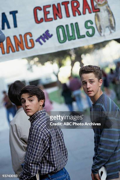 Homecoming" 9/23/92 Fred Savage, Extra