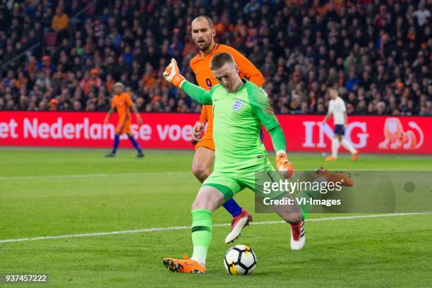 Bas Dost of Holland, goalkeeper Jorden Pickford of England during the International friendly match match between The Netherlands and England at the...