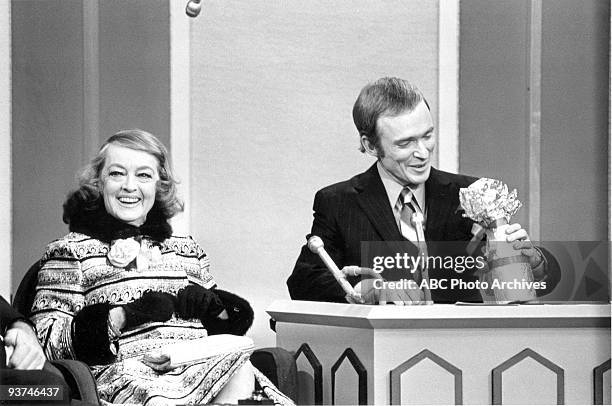 Bette Davis chatted with host Dick Cavett.,