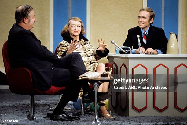 Bette Davis chatted with host Dick Cavett.,