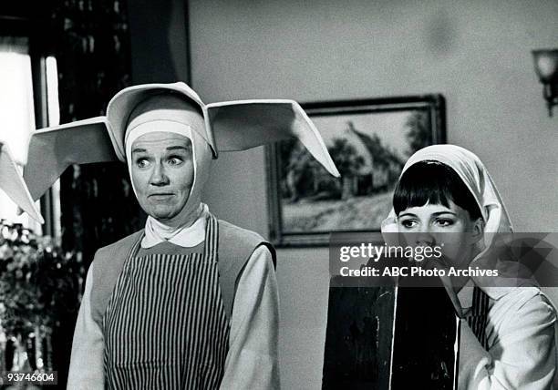 Bertrille and the Silent Flicks" - Season Three - 11/26/69, SIsters Jacqueline , Bertrille and the other nuns staged a benefit viewing of Mother...