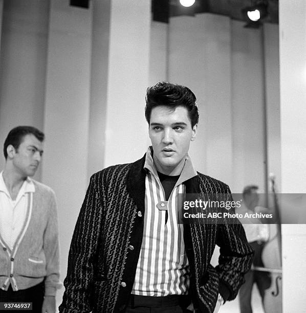 Welcome Home Elvis - Season Two - 5/12/60, Frank Sinatra welcomed special guest star Elvis Presley home from the army. A highlight from the show...