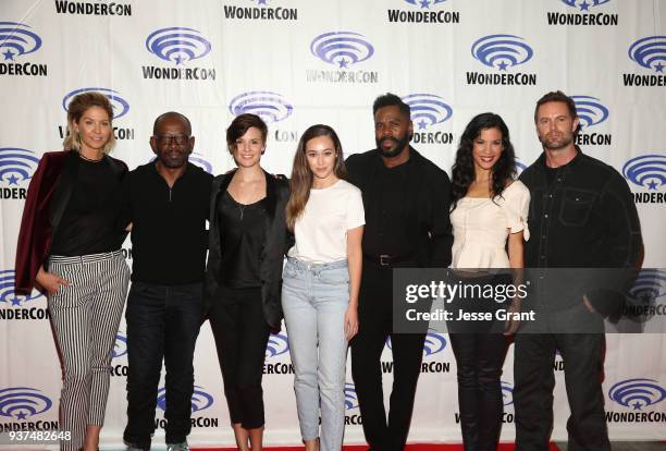 Actors Jenna Elfman, Lennie James, Maggie Grace, Alycia Debnam Carey, Colman Domingo, Danay Garcia and Garret Dillahunt of AMC's 'Fear of the Walking...