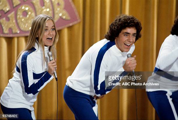 The Show Must Go On" - Season Four - 11/3/72, Marcia and Greg performed in a variety show.,
