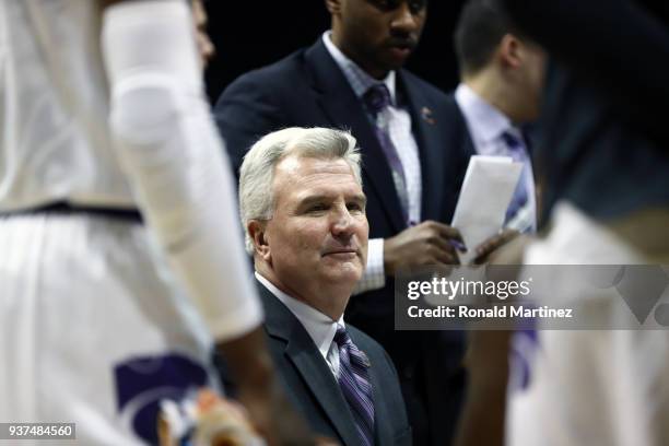 Head coach Bruce Weber of the Kansas State Wildcats speaks with his team against the Loyola Ramblers in the first half during the 2018 NCAA Men's...