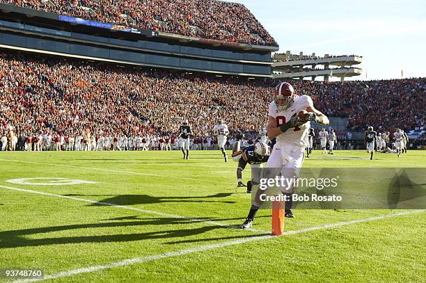 Alabama Colin Peek in action, rushing vs Auburn. Auburn, AL CREDIT: Bob Rosato