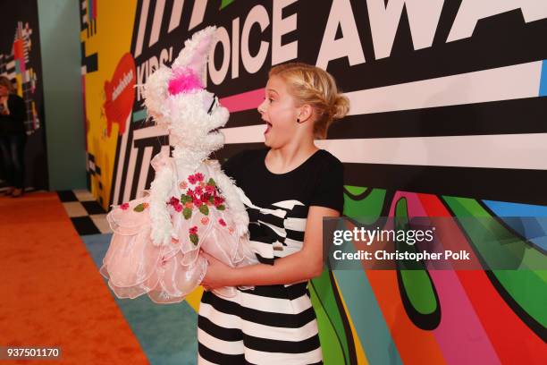 Darci Lynne attends Nickelodeon's 2018 Kids' Choice Awards at The Forum on March 24, 2018 in Inglewood, California.