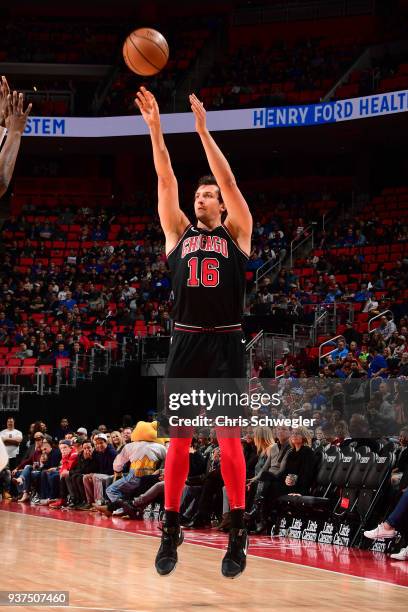 Paul Zipser of the Chicago Bulls shoots the ball against the Detroit Pistons on March 24, 2018 at Little Caesars Arena in Auburn Hills, Michigan....