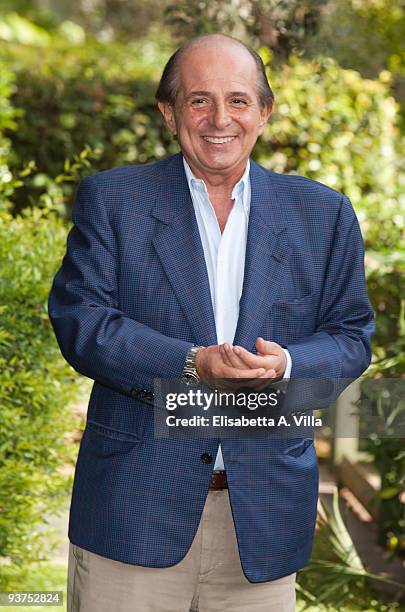 Tv presenter Giancarlo Magalli attends "Affari Tuoi - La Lotteria" photocall at RAI Viale Mazzini on September 18, 2009 in Rome, Italy.