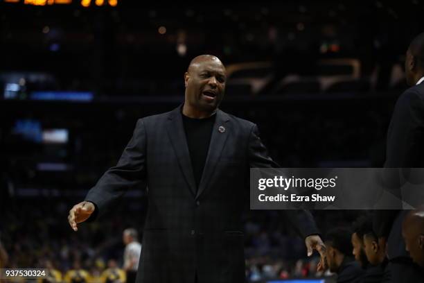 Head coach Leonard Hamilton of the Florida State Seminoles reacts against the Michigan Wolverines during the first half in the 2018 NCAA Men's...