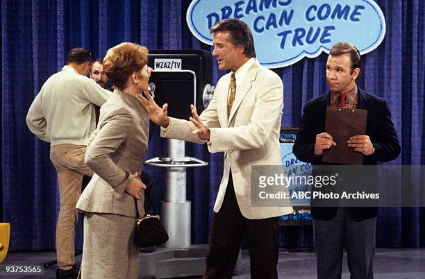 Dreams Can Come True" 11/25/80 Marion Ross, Lyle Waggoner, Extras