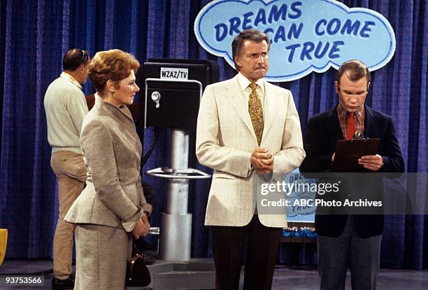 Dreams Can Come True" 11/25/80 Marion Ross, Lyle Waggoner, Extras