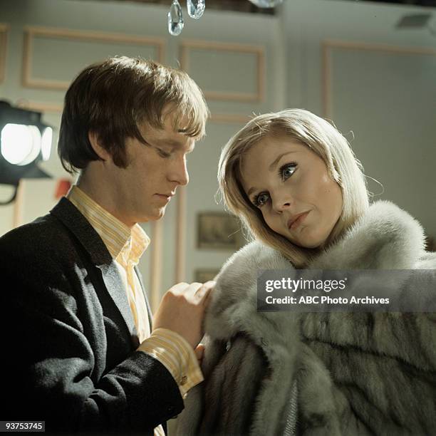 Eve" 6/23/69 Dennis Waterman, Carol Lynley