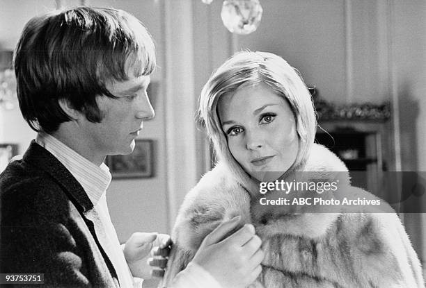 Eve" 6/23/69 Dennis Waterman, Carol Lynley