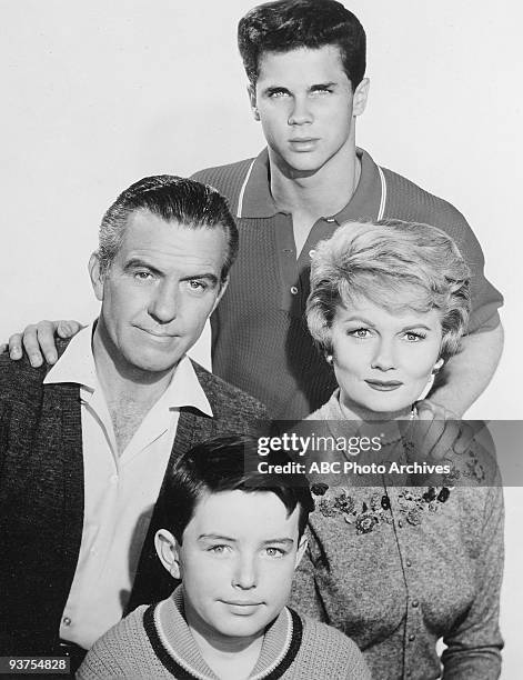 Gallery" 1957-1963 Hugh Beaumont, Jerry Mathers, Tony Dow, Barbara Billingsley