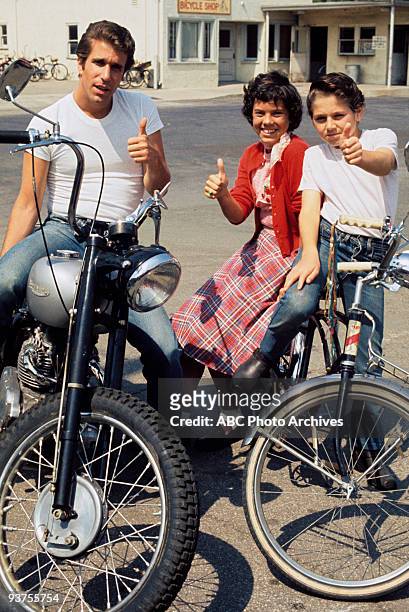 Not with My Sister, You Don't" 11/19/74 Henry Winkler, Erin Moran, Extra