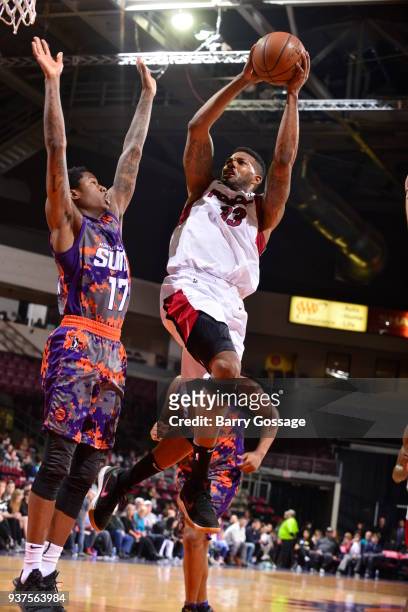Alonzo Gee of the Sioux Falls Skyforce shoots against Archie Goodwin of the Northern Arizona Suns on March 24 at Prescott Valley Event Center in...