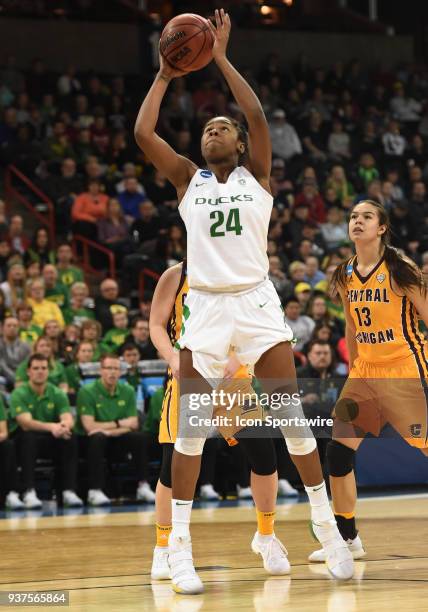 Oregon forward Ruthy Hebard goes up to score on a layup during a Division I Women's Championship, Third Round game between the Central Michigan...