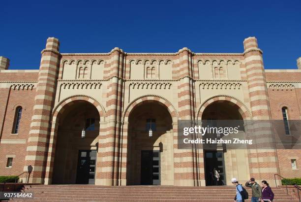 ucla - westwood los angeles photos et images de collection