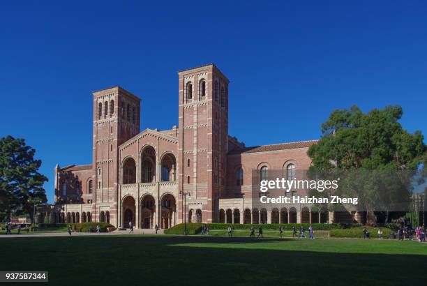 royce hall at ucla - universidade da califórnia los angeles imagens e fotografias de stock