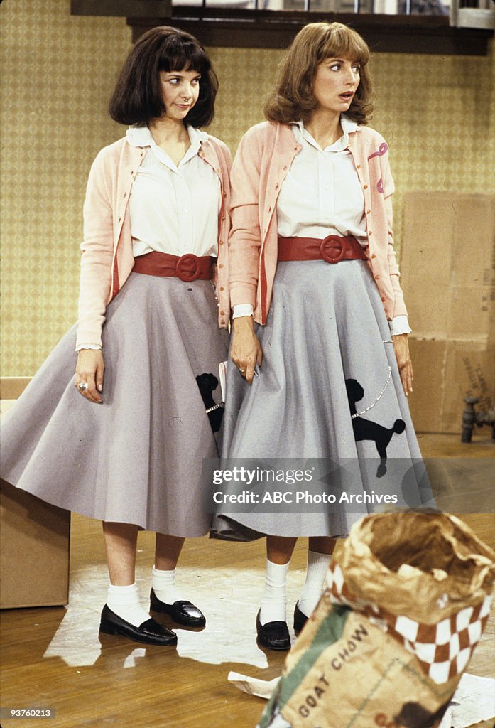 LAVERNE SHIRLEY Laverne And Shirley Move In 11 28 78 Cindy laverne-shirley-laverne-and-shirley-move-in-11-28-78-cindy