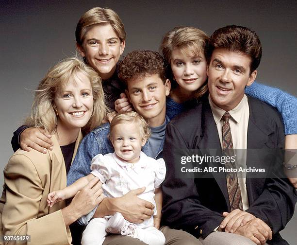 Cast gallery - Season Five - 9/20/89, Joanna Kerns , Jeremy Miller , Kristen/Kelsey Dohring , Kirk Cameron , Tracey Gold , Alan Thicke ,