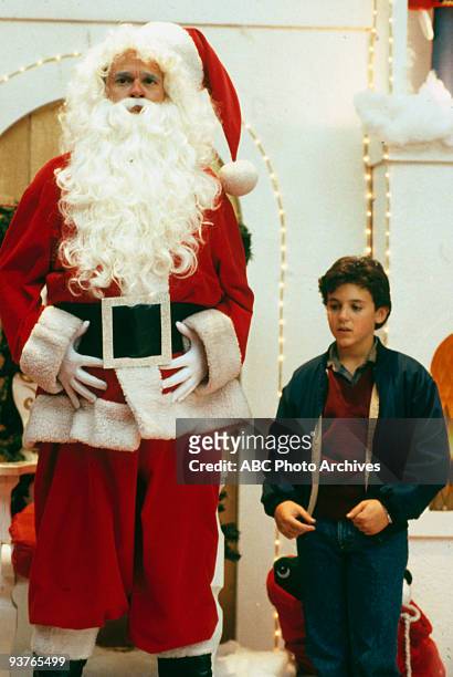 Very Cutlip Christmas" 12/12/90 Robert Picardo, Fred Savage