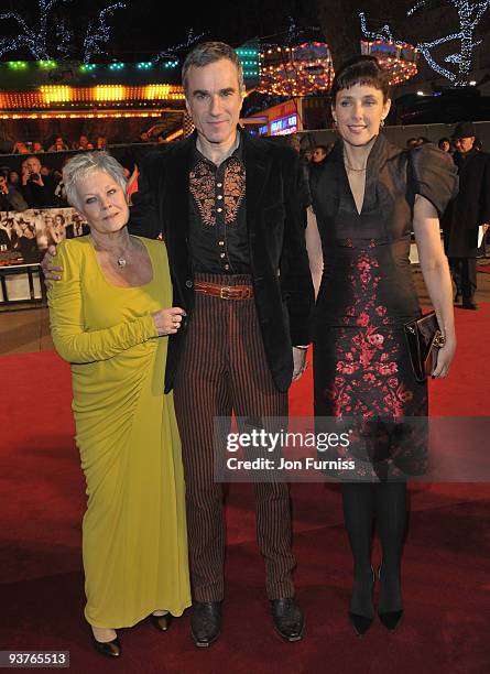 Dame Judi Dench, Daniel Day Lewis and his wife Rebecca Miller attend the "Nine" world film premiere at the Odeon Leicester Square on December 3, 2009...