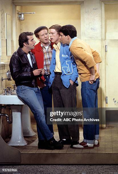 Gallery - Season One - 1/15/74, One of the most successful series of the 1970s was "Happy Days", which was set in the late 1950s, early 1960s in...