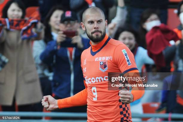 Robin Simovic 715 Simovic Stock Photos, High-Res Pictures, and Images - Getty Images