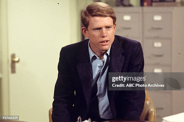 You Go to My Head" - Season Two - 6/28/74 Richie finds that he has a problem asking girls out. He reads a book about abnormal psychology and begins...