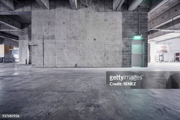 underground garage - beton stock-fotos und bilder