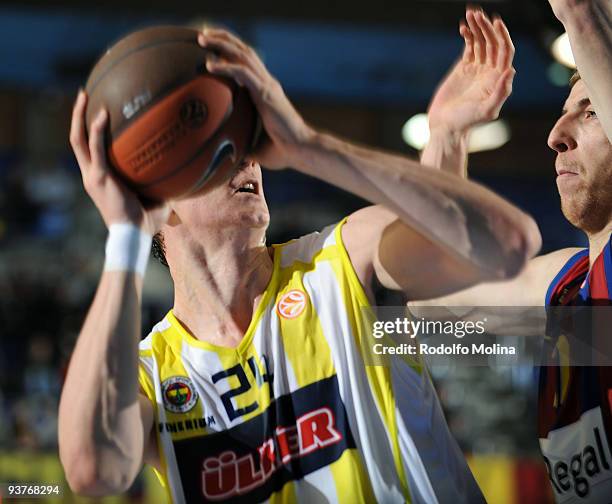 Omer Asik, #24 of Fenerbahce Ulker Istanbul in action during the Euroleague Basketball Regular Season 2009-2010 Game Day 6 between Regal FC Barcelona...