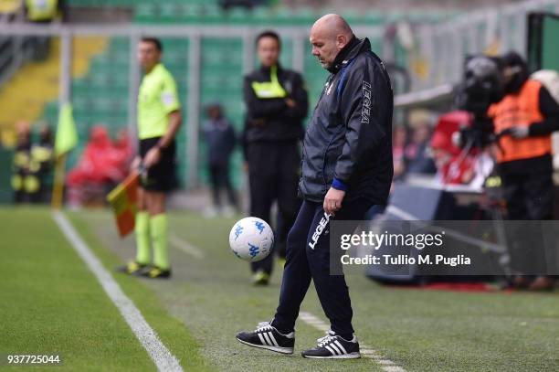 Head coach Bruno Tedino of Palermo controls the ball during the serie B match between US Citta di Palermo and Carpi FC at Stadio Renzo Barbera on...