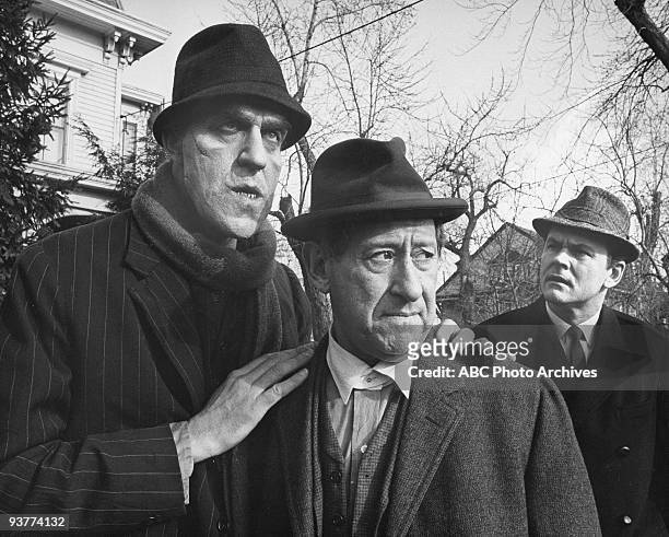 Arsenic and Old Lace" 1969 Fred Gwynne, Jack Gilford, Bob Crane