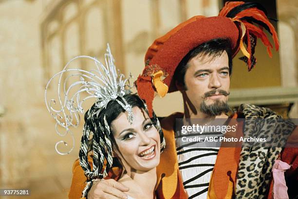 Carol Lawrence, Robert Goulet