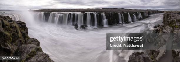 panoramic view of selfoss waterfall in northern iceland. - デティフォスの滝 ストックフォトと画像