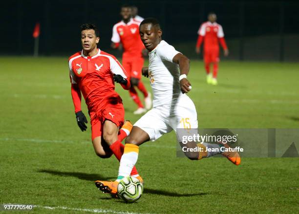 Max-Alain Gradel of Ivory Coast, Mathieu Dossevi of Togo during the international friendly match between Togo and Ivory Coast at Stade Pierre Brisson...